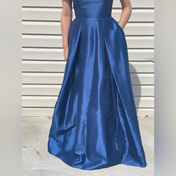 Blue prom dress - Picture 5 of 5